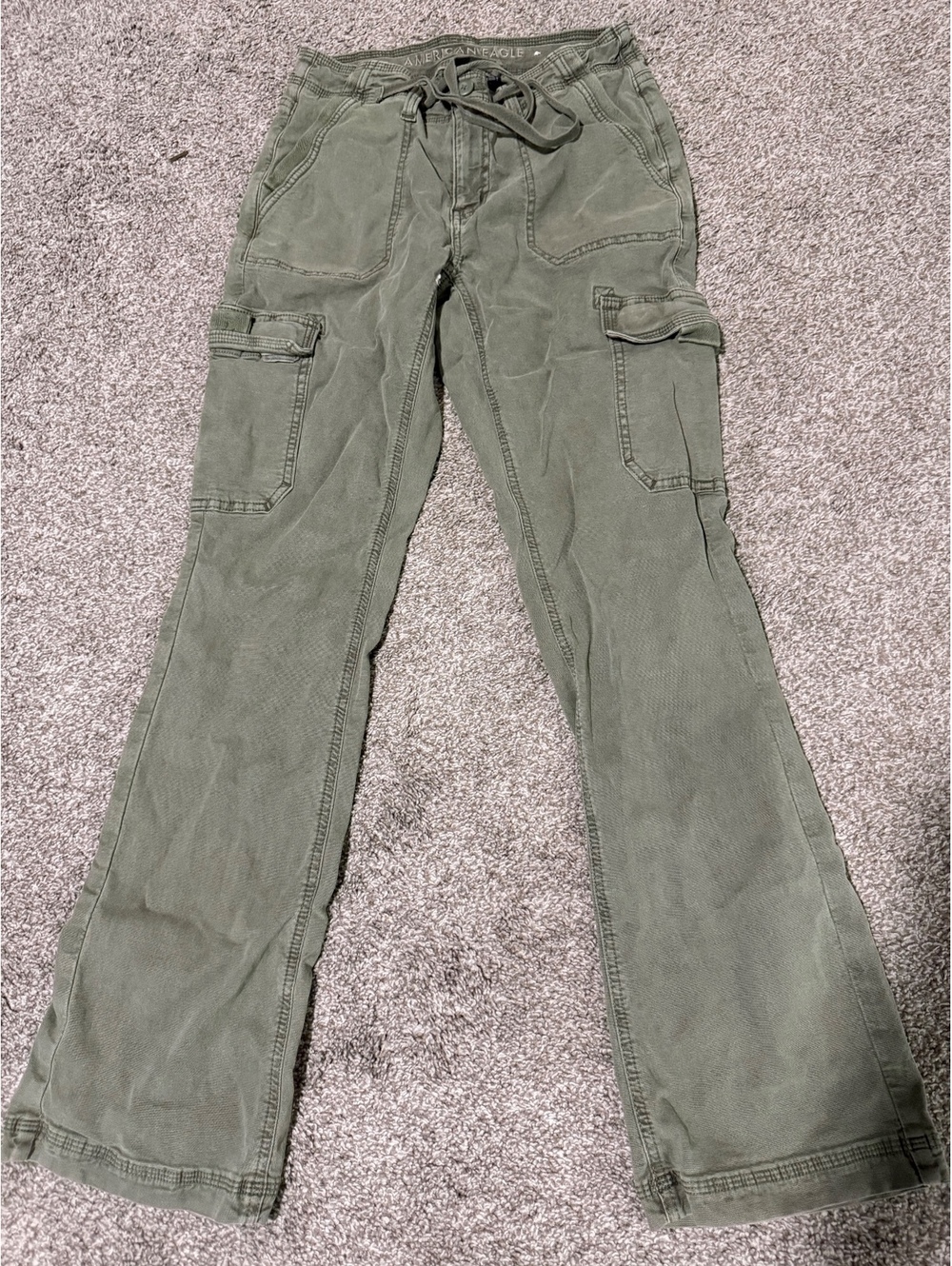 American Eagle Classic Bootcut Cargo Pants Size 00 Regular Olive Green